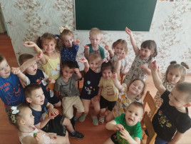 Клубничное настроение в группе "Светлячок" Клубничное настроение в группе "Светлячок".